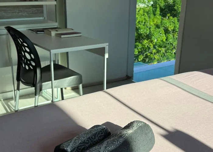 Suite Capoeiras Com Tv, Ar Quente-Frio E Sacada Em Casa Com Jardim